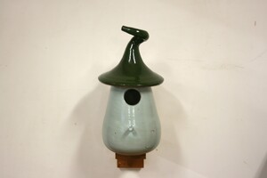 Vogelhuisje Groen op houten steuntje