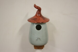 Vogelhuisje Rood op houten steuntje