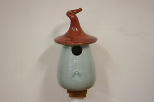 Vogelhuisje Rood op houten steuntje