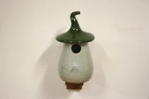 Vogelhuisje Groen op houten steuntje