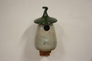 Vogelhuisje Groen op houten steuntje