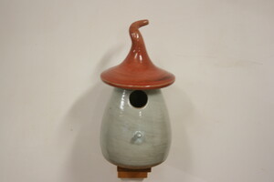 Vogelhuisje Rood op houten steuntje