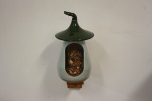 Vogelvoederhuisje Groen op houten steuntje