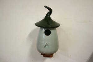 Vogelhuisje Groen op houten steuntje