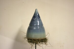 Oorwormpot op pin