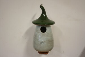 Vogelhuisje Groen op houten steuntje