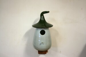 Vogelhuisje Groen op houten steuntje