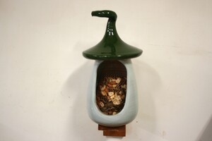 Vogelvoederhuisje Groen op houten steuntje