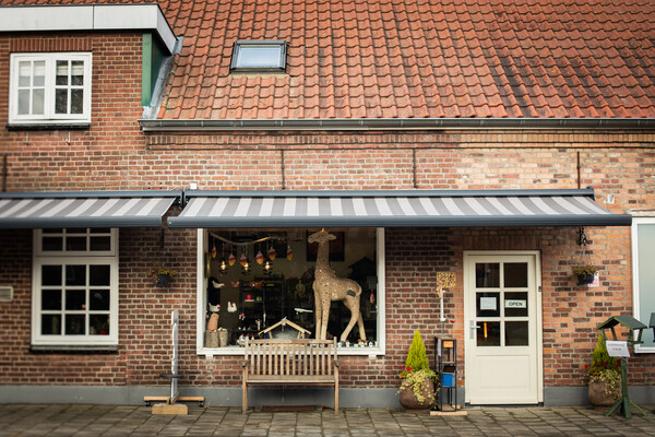 Ambachtelijke producten van Keramiek, Hout en Metaal